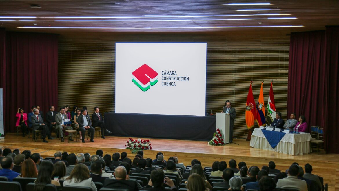 Sesión de posesión de Directorio en la Cámara de Construcción de Cuenca para el periodo 2023 – 2025.