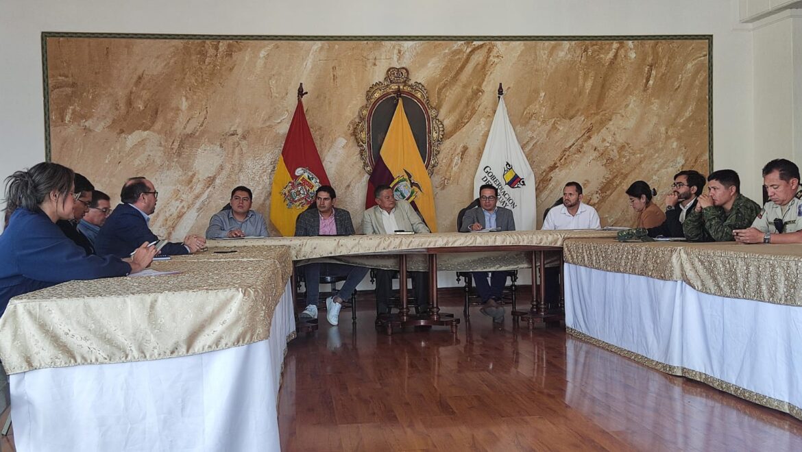 Mesa de Trabajo para plantear estrategias ante los problemas Viales en la Vía E59